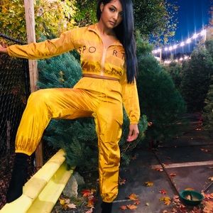 Sporty Women’s Tracksuit Bronze